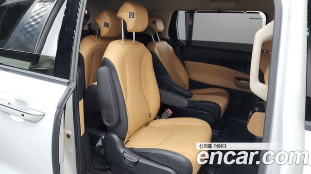 Kia Carnival 2022 — Şəkil 11/20