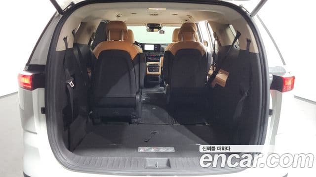 Kia Carnival 2022 — Şəkil 18/20