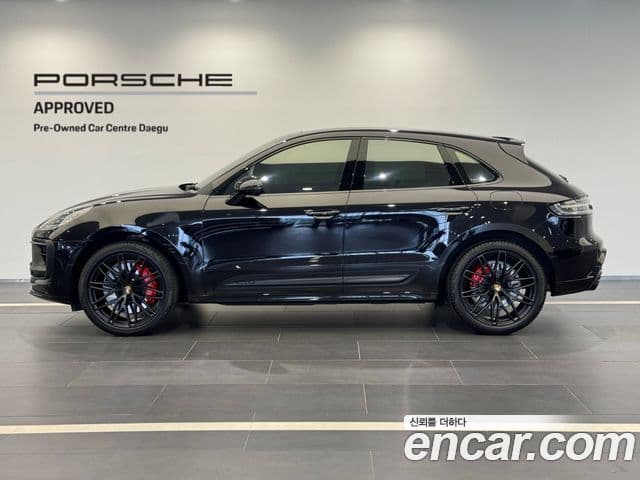 Porsche Macan 2022 — Photo 7/20