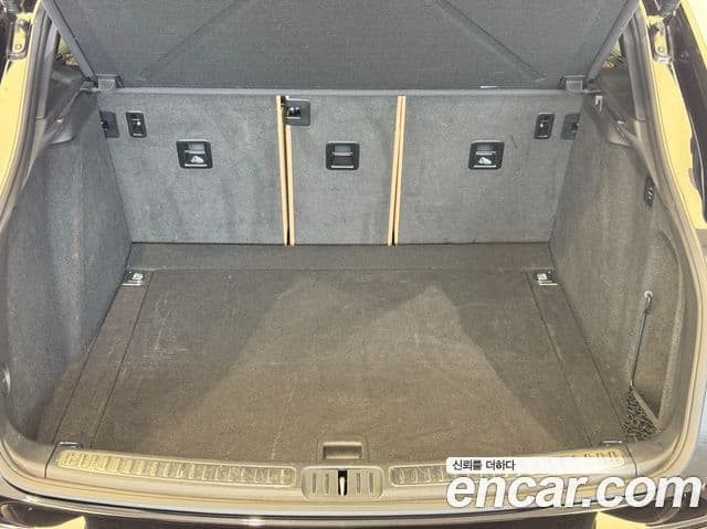 Porsche Macan 2022 — Photo 16/20