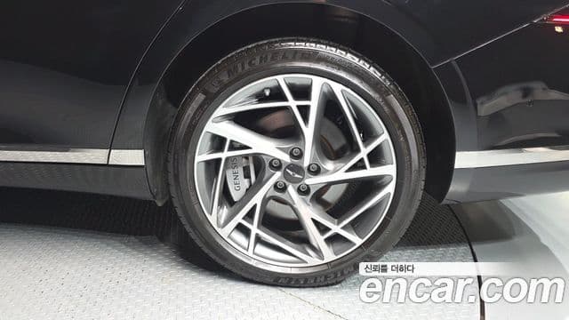 Genesis G90 2022 — Şəkil 28/37