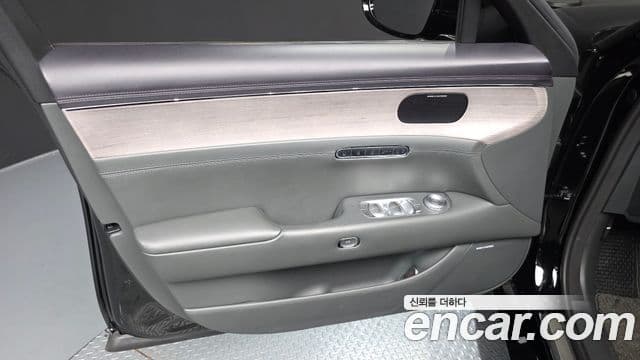 Genesis G90 2022 — Şəkil 35/37