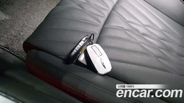 Genesis G90 2022 — Şəkil 17/37