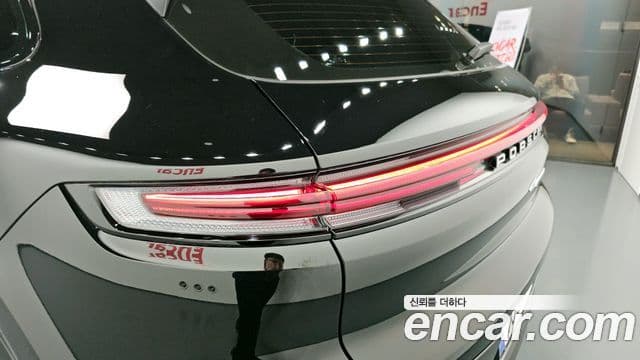 Porsche Cayenne 2024 — ფოტო 21/33