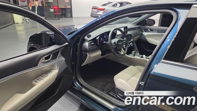 Genesis G70 2021 — ფოტო 10/20