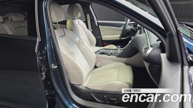 Genesis G70 2021 — ფოტო 12/20