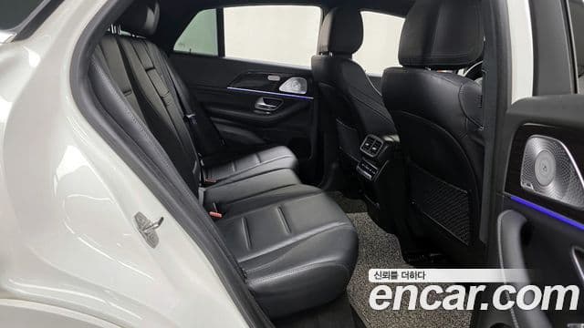 Mercedes-Benz GLE-Class 2021 — ფოტო 1/20