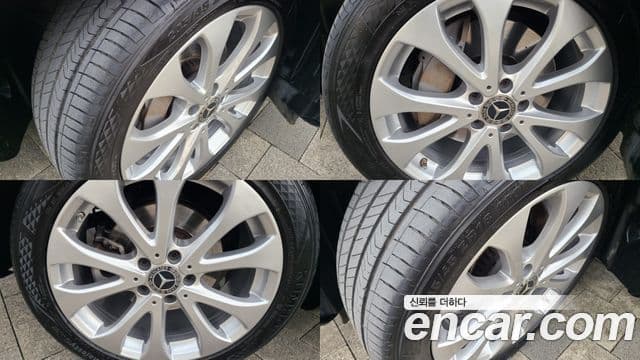 Mercedes-Benz E-Class 2020 — Photo 19/20