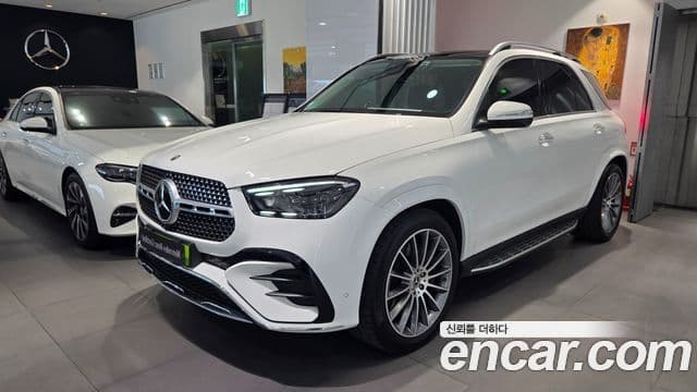 Mercedes-Benz GLE-Class 2025 — Photo 2/8