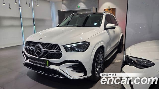 Mercedes-Benz GLE-Class 2025 — Photo 1/8
