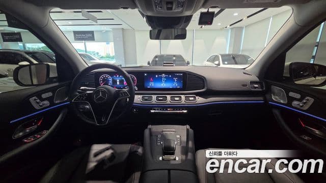 Mercedes-Benz GLE-Class 2025 — Photo 6/8