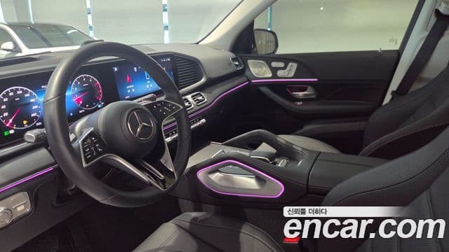 Mercedes-Benz GLE-Class 2025 — Photo 4/8