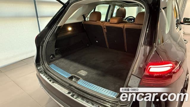 Mercedes-Benz GLE-Class 2025 — ფოტო 10/19