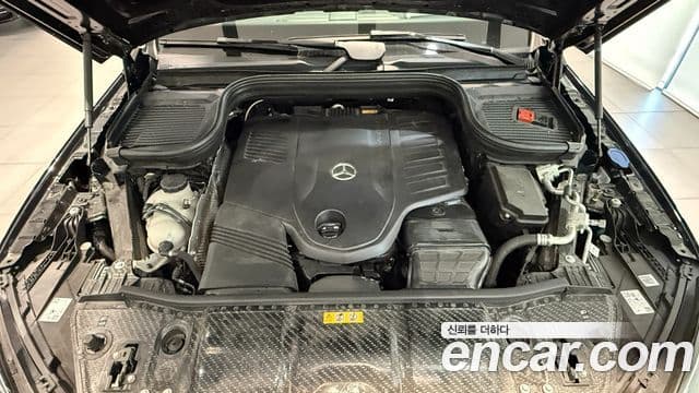 Mercedes-Benz GLE-Class 2025 — ფოტო 14/19