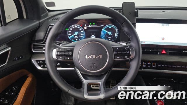 Kia Sportage 2023 — ფოტო 13/20