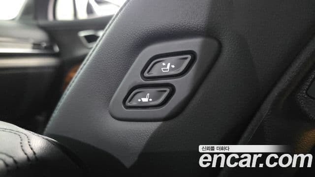 Kia Sportage 2023 — ფოტო 17/20