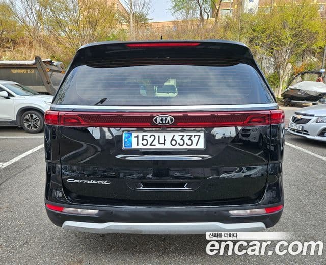 Kia Carnival 2020 — Фото 2/16