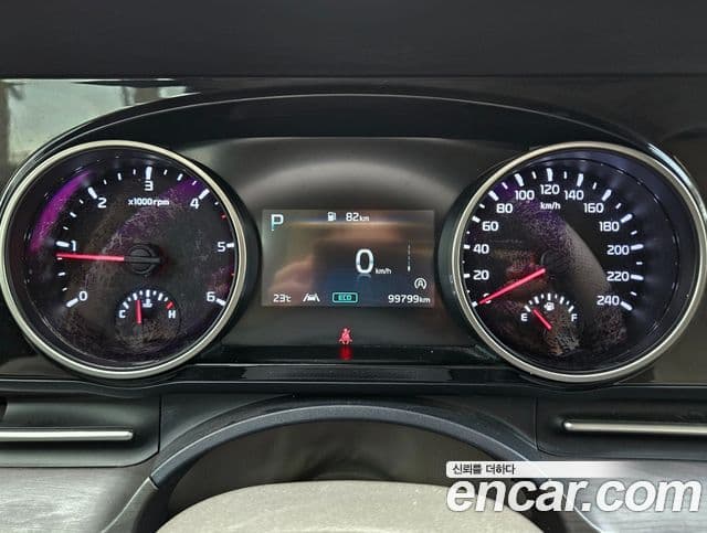 Kia Carnival 2020 — Фото 8/16