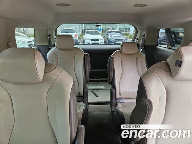 Kia Carnival 2020 — Фото 14/16