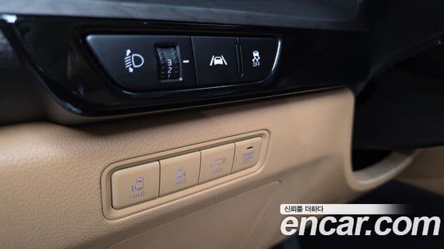 Kia Carnival 2021 — Şəkil 17/20