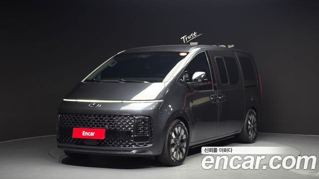 Hyundai Staria 2021 — ფოტო 1/20