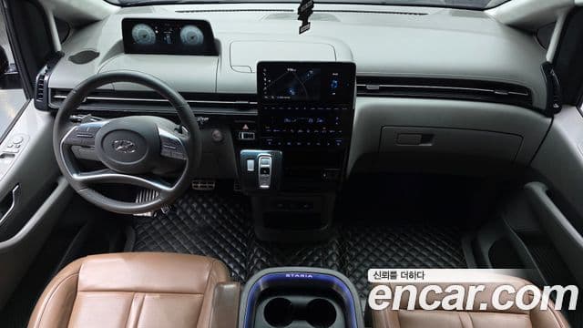 Hyundai Staria 2021 — ფოტო 7/20