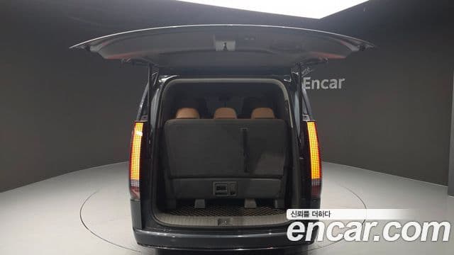 Hyundai Staria 2021 — ფოტო 20/20