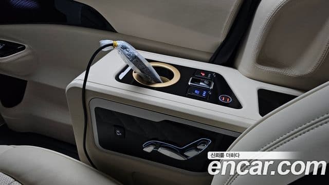 Kia Carnival 2022 — Şəkil 22/33