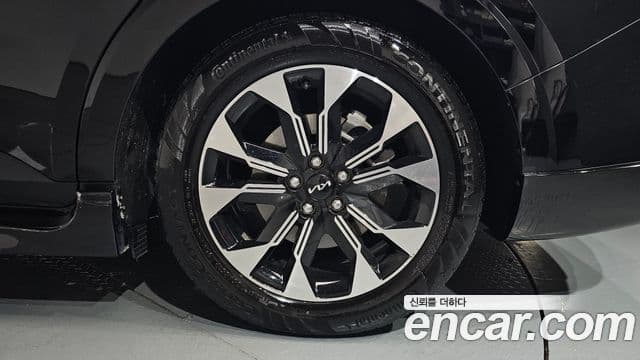 Kia Carnival 2022 — Şəkil 16/33