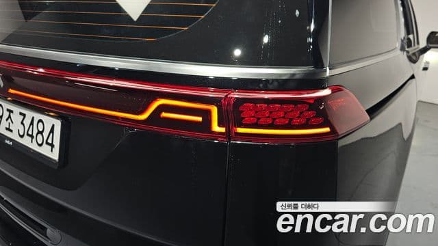 Kia Carnival 2022 — Şəkil 13/33