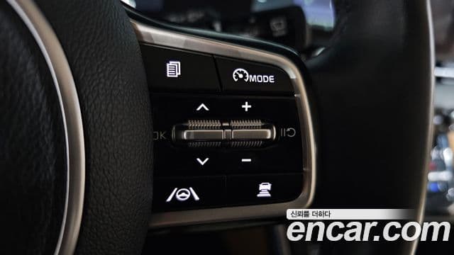 Kia Carnival 2022 — Şəkil 31/33