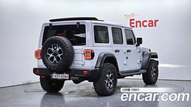 Jeep Wrangler 2021 — ფოტო 2/20