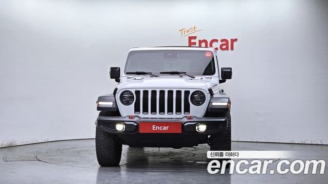 Jeep Wrangler 2021 — ფოტო 18/20