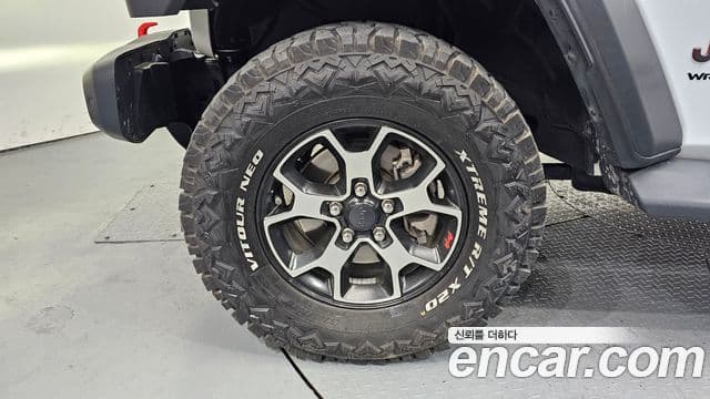 Jeep Wrangler 2021 — ფოტო 12/20