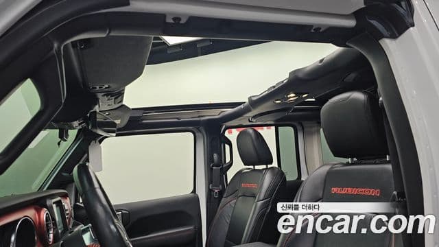 Jeep Wrangler 2021 — ფოტო 4/20