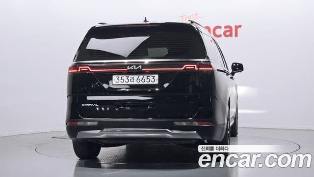 Kia Carnival 2022 — ფოტო 10/20