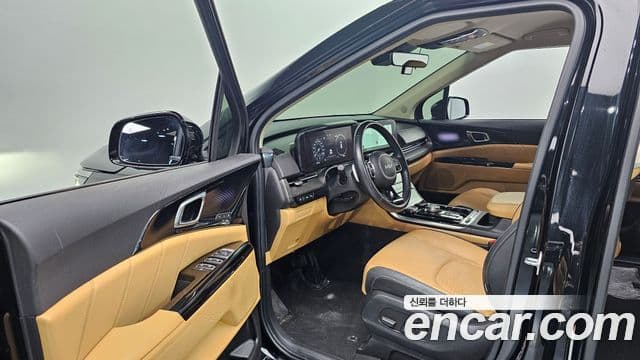 Kia Carnival 2022 — ფოტო 14/20