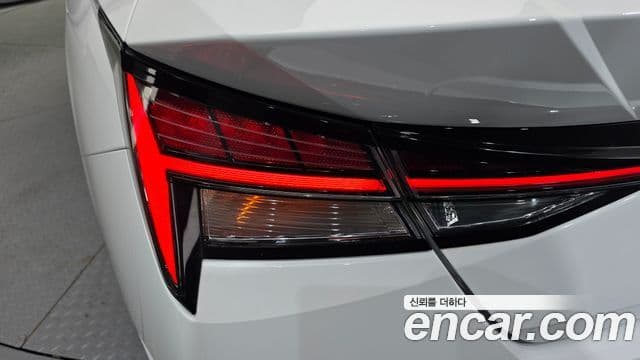 Hyundai The New Avante Hybrid 2020 — Photo 27/30