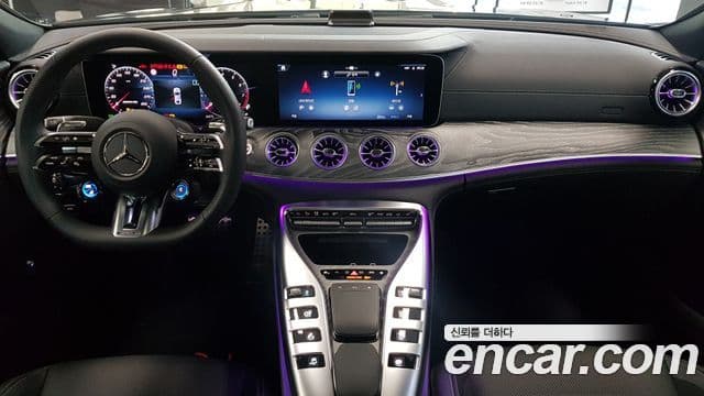 Mercedes-Benz AMG GT 2025 — Şəkil 10/17