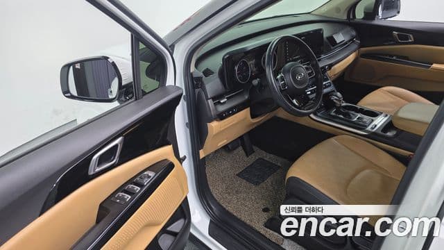 Kia Carnival 2021 — Şəkil 11/20
