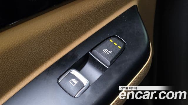 Kia Carnival 2021 — Şəkil 19/20
