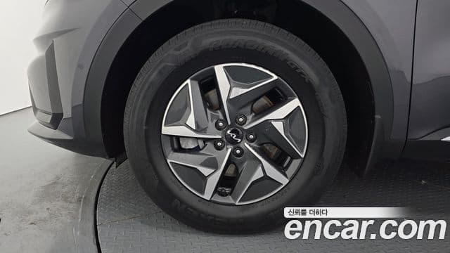 Kia Sorento 2023 — Фото 5/20