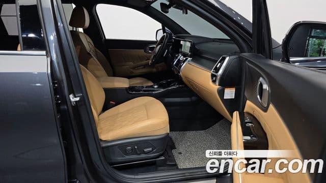 Kia Sorento 2023 — Фото 11/20