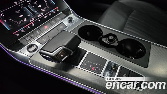 Audi A6 2021 — Photo 2/20