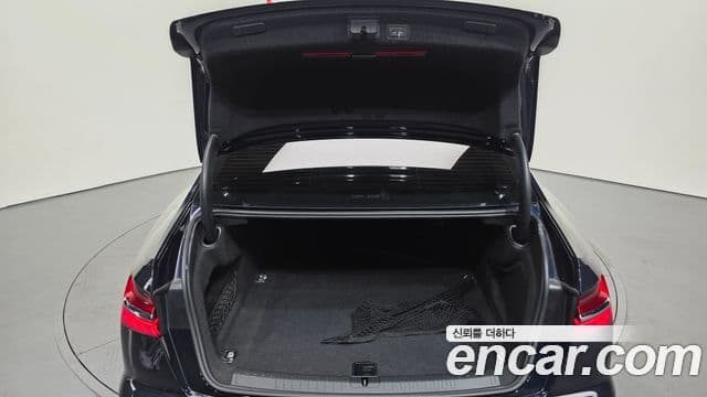 Audi A6 2021 — Photo 12/20