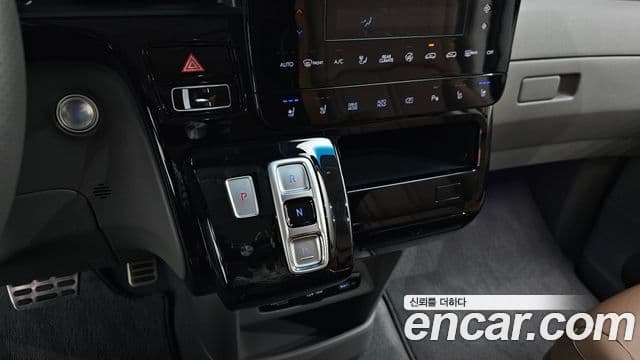 Hyundai Staria 2024 — Şəkil 28/36