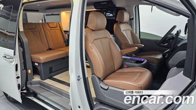 Hyundai Staria 2024 — Şəkil 4/36