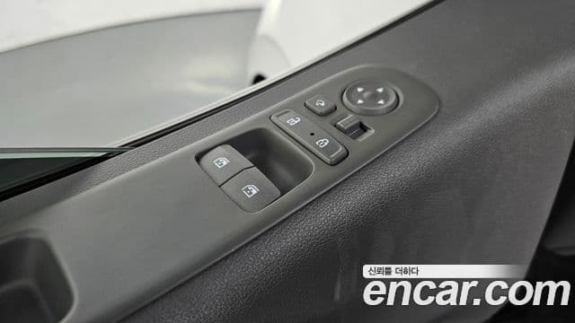 Hyundai Staria 2024 — Şəkil 9/36
