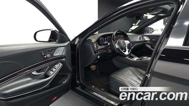 Mercedes-Benz S-Class 2020 — Photo 8/33
