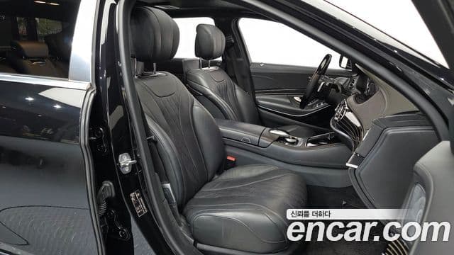 Mercedes-Benz S-Class 2020 — Photo 10/33